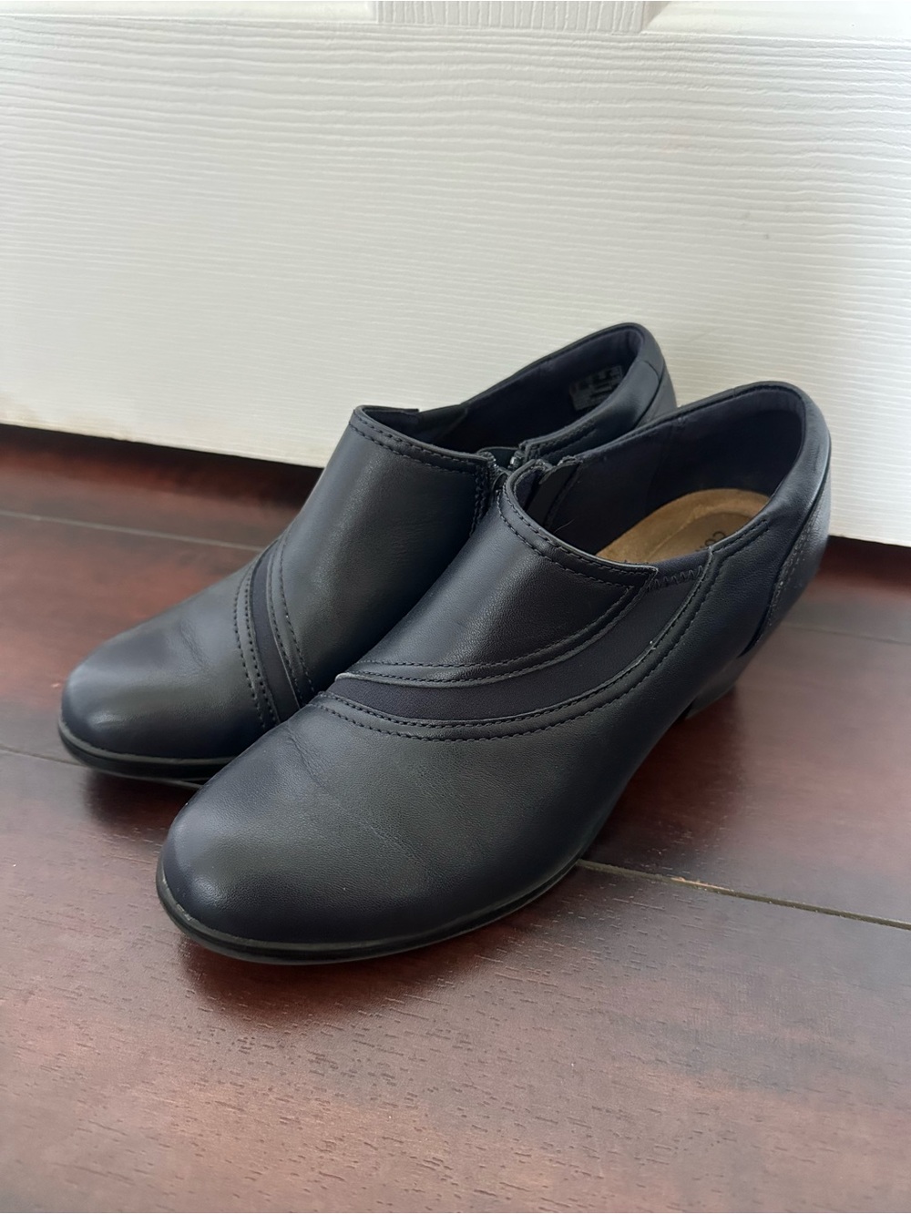 Size 7.5 Clarks Women’s Emslie Monet Navy Leather Comfort Block Heel Shoes - Picture 5 of 8